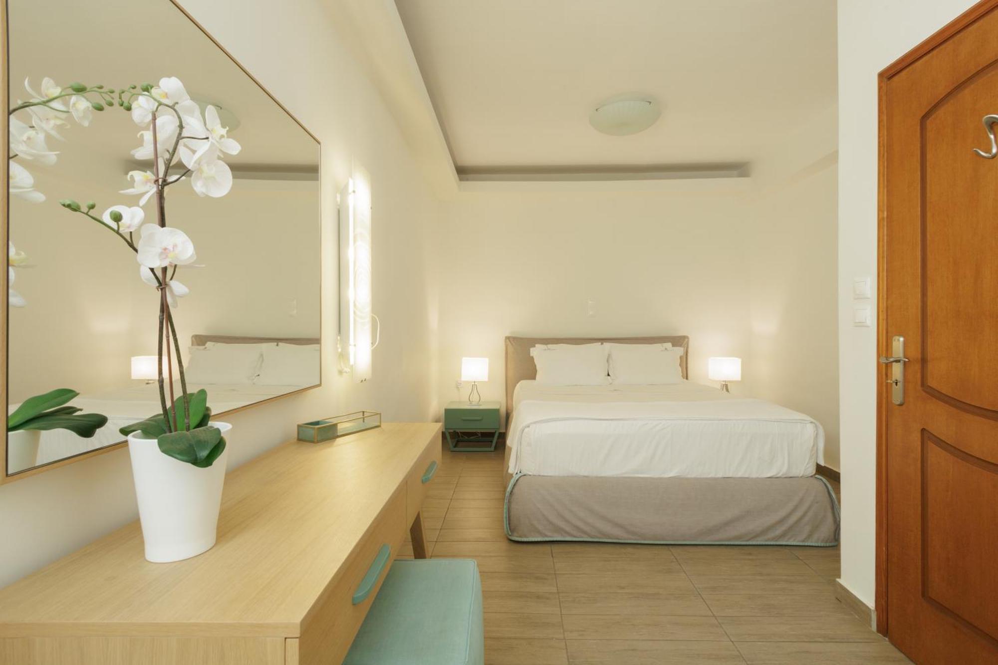 Blue Horizon Suites Parálion Ástros Exteriér fotografie