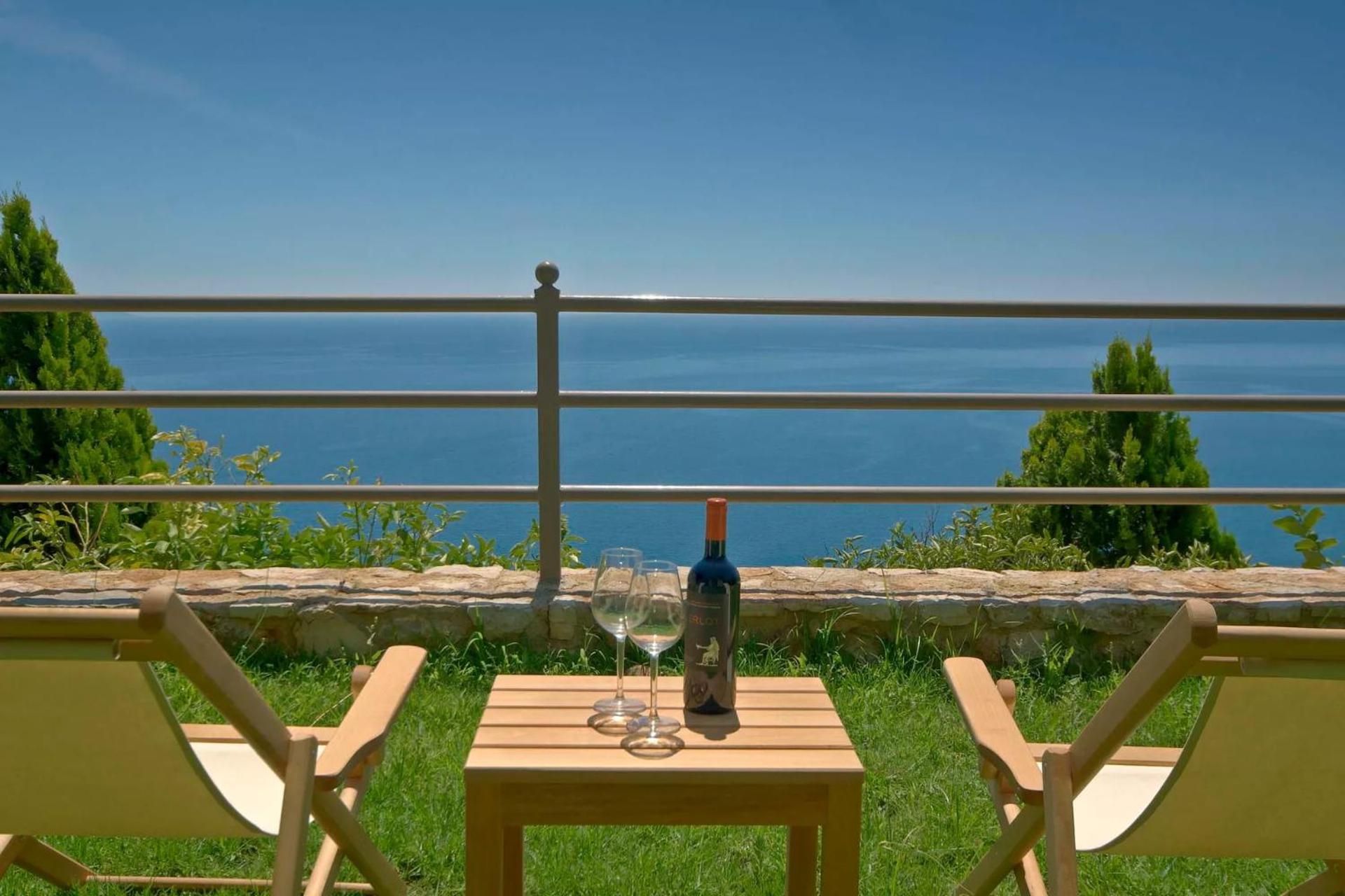 Blue Horizon Suites Parálion Ástros Exteriér fotografie