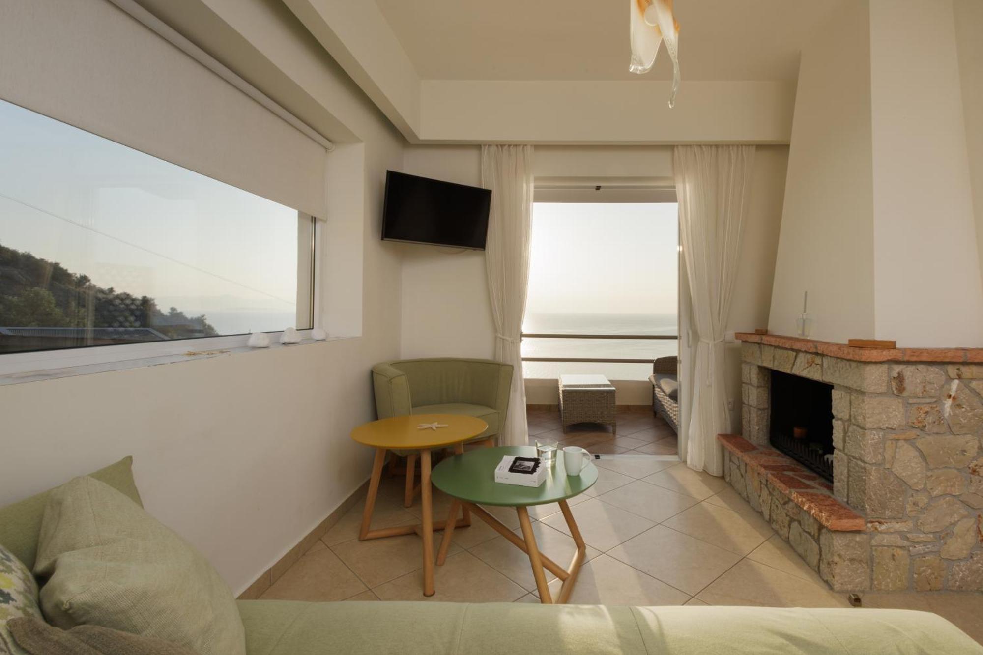 Blue Horizon Suites Parálion Ástros Exteriér fotografie