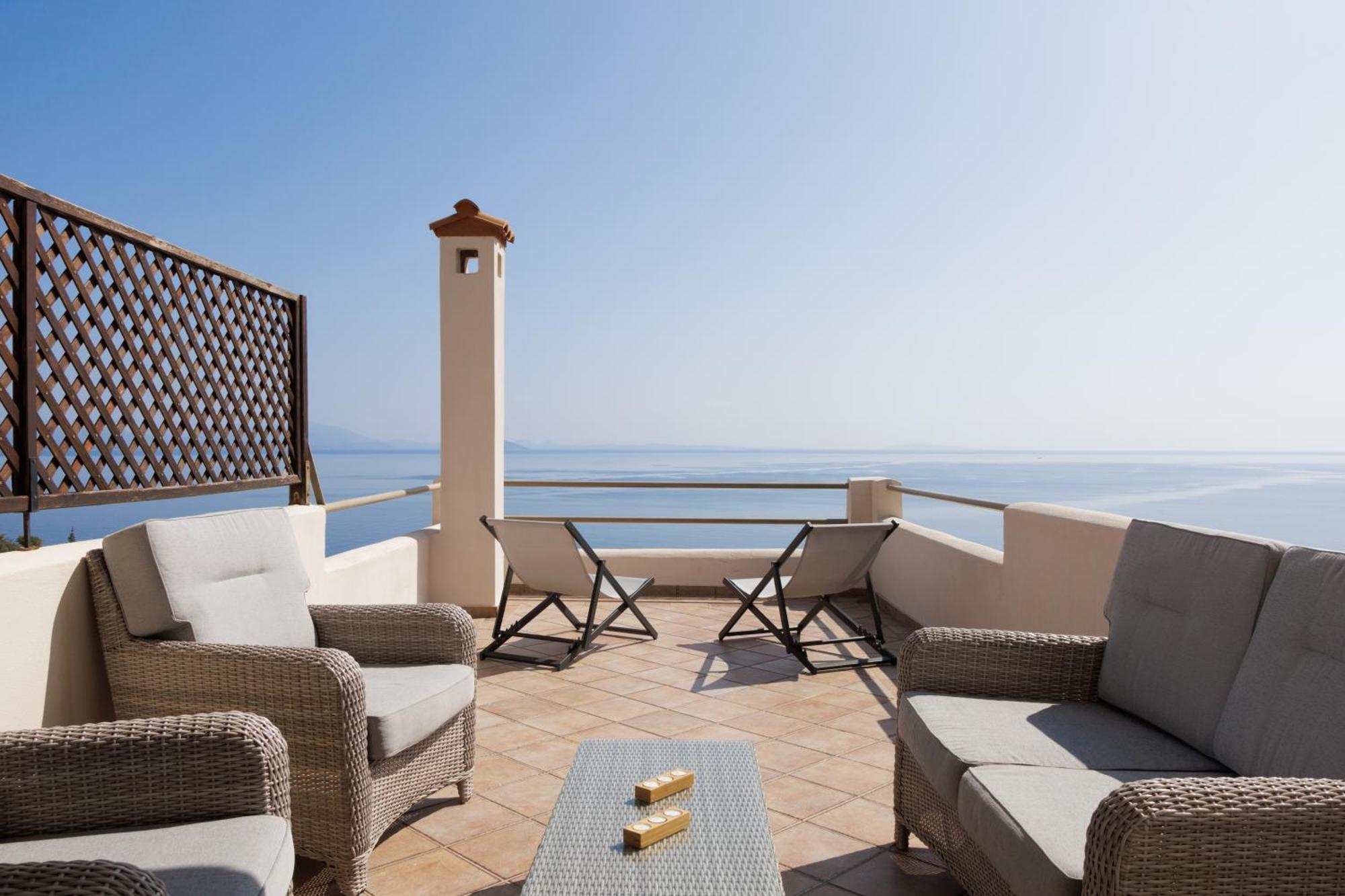 Blue Horizon Suites Parálion Ástros Exteriér fotografie